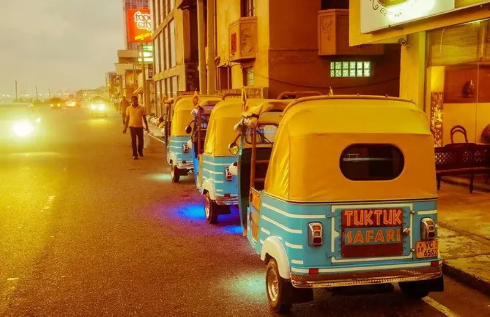 colombo-sunset-tuk-tuk-safari